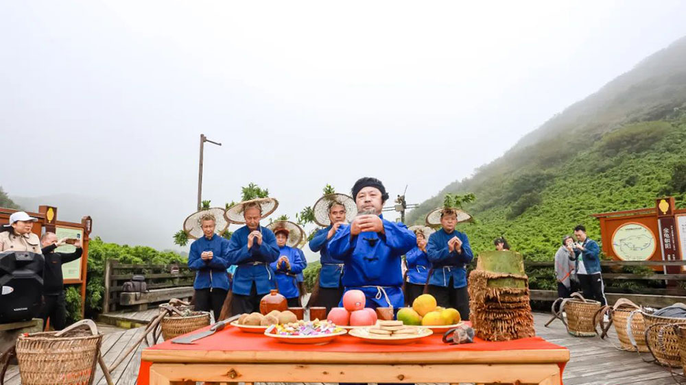 2023金佛山國(guó)際旅游文化節(jié)拜山儀式.jpg