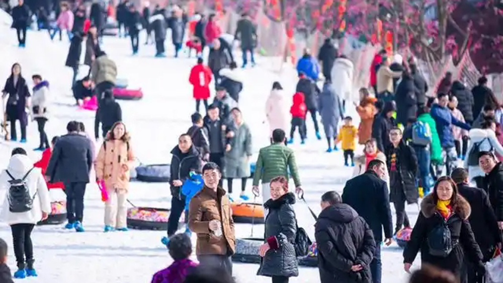 曾家山景區(qū)滑雪場.jpg